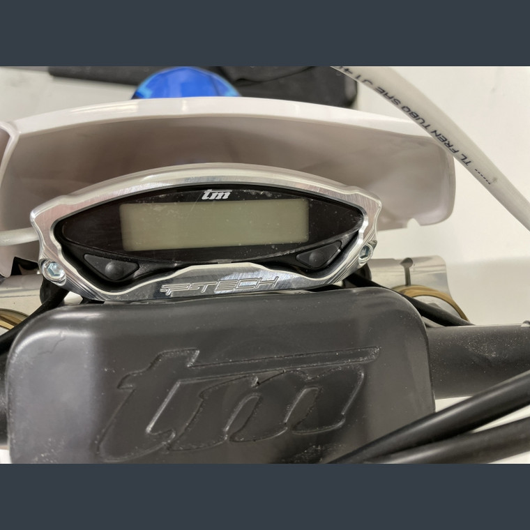 P-Tech Speedometer Guard | EN 125cc-> (2019->)