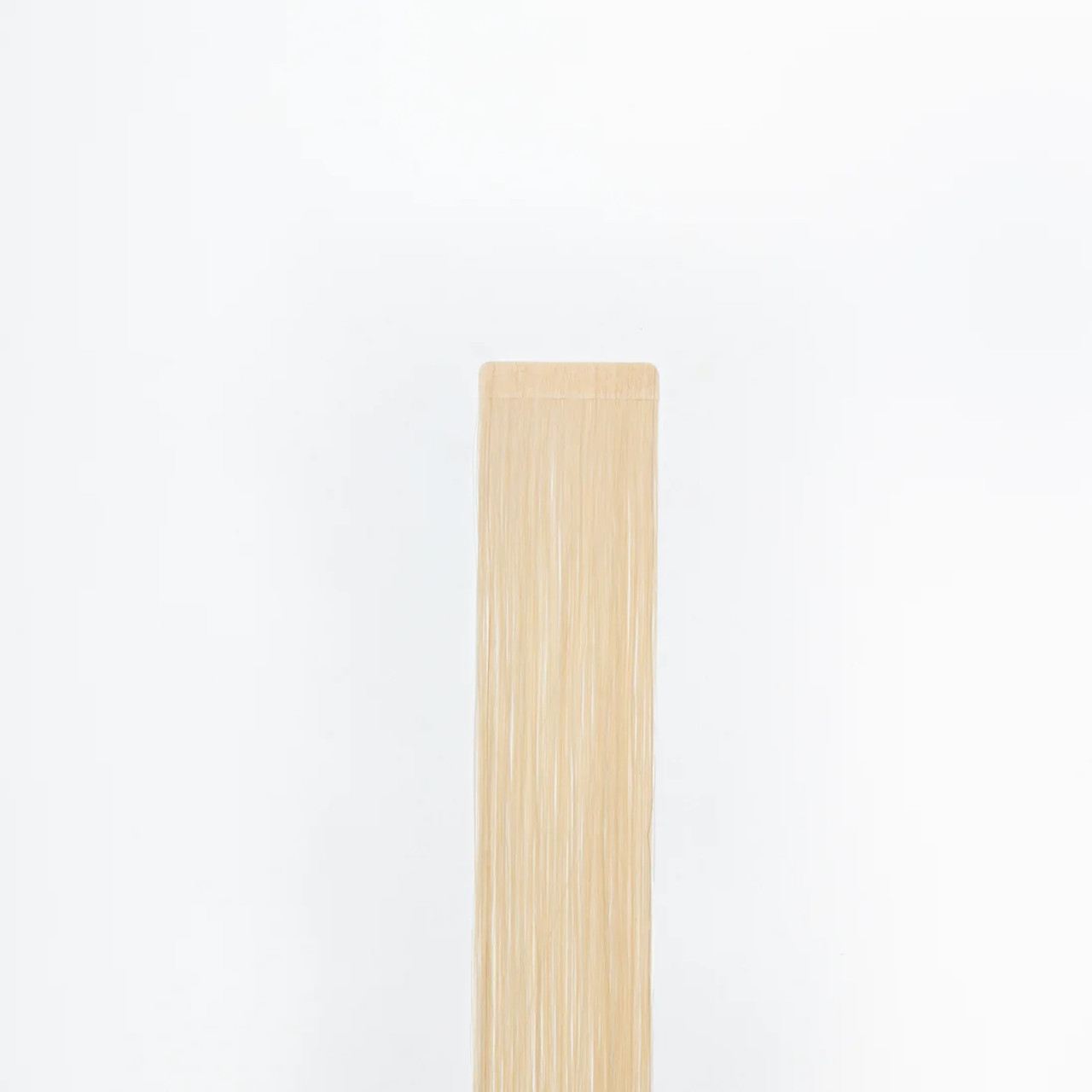 AQUA #24 LIGHT GOLDEN BLONDE TAPE-IN 18in