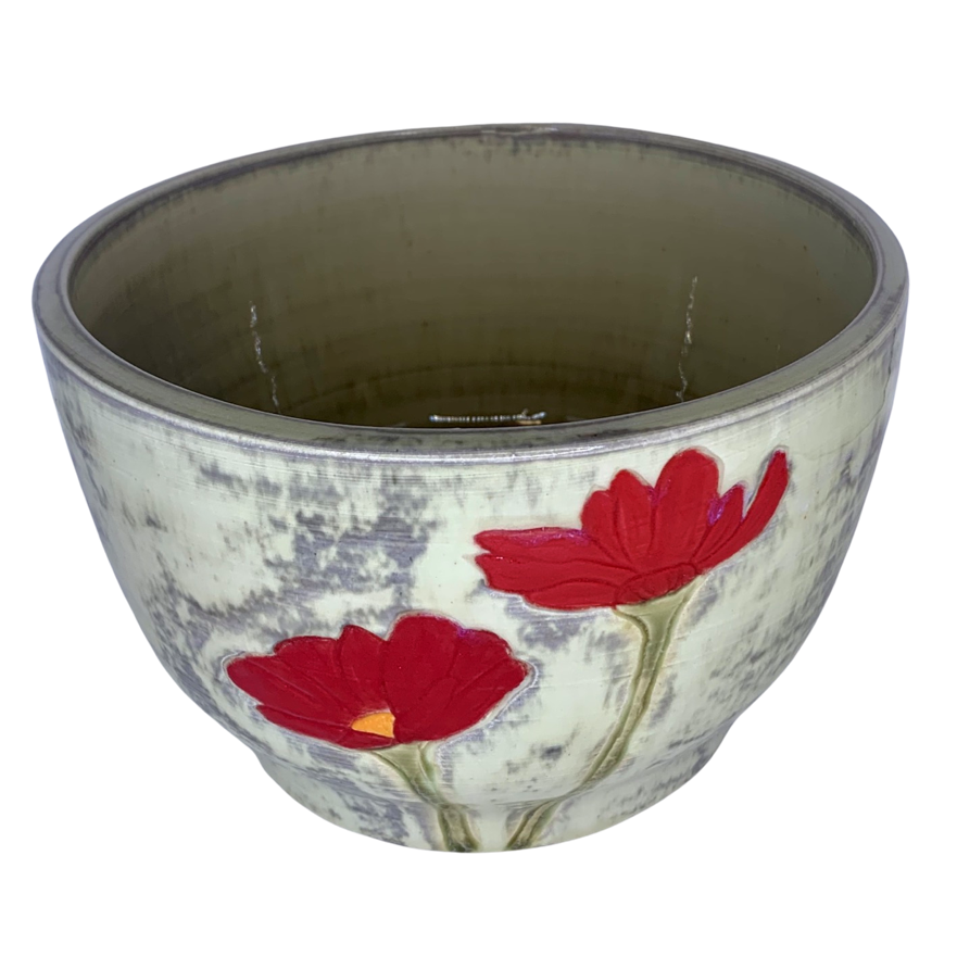red-on-cream-serving-bowl.png