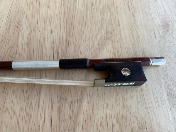 Vantuil Grippa Violin Bow Nickel Half Mounted 