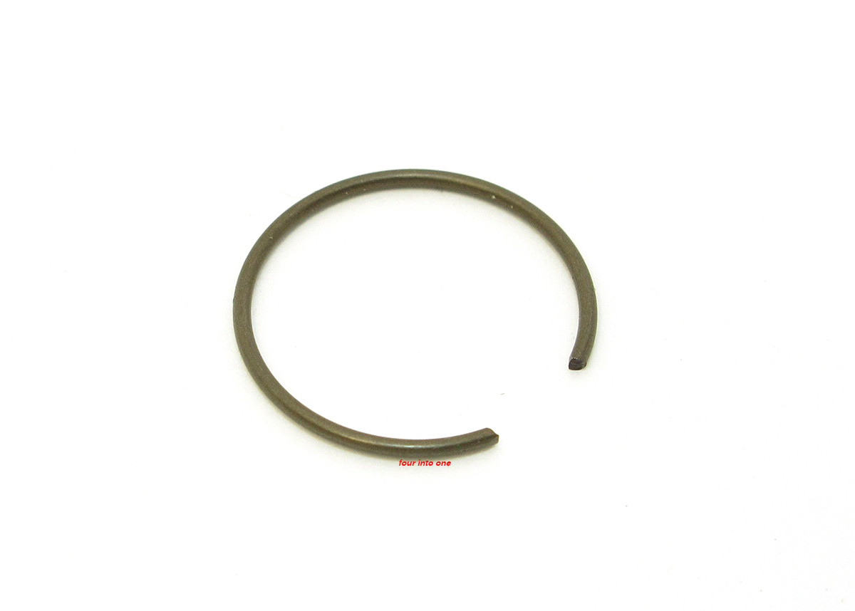 NOS Honda Piston Pin Clip – 15mm, QTY 2 – OEM Part# 94601-15000 (CB/CL/SL 125)