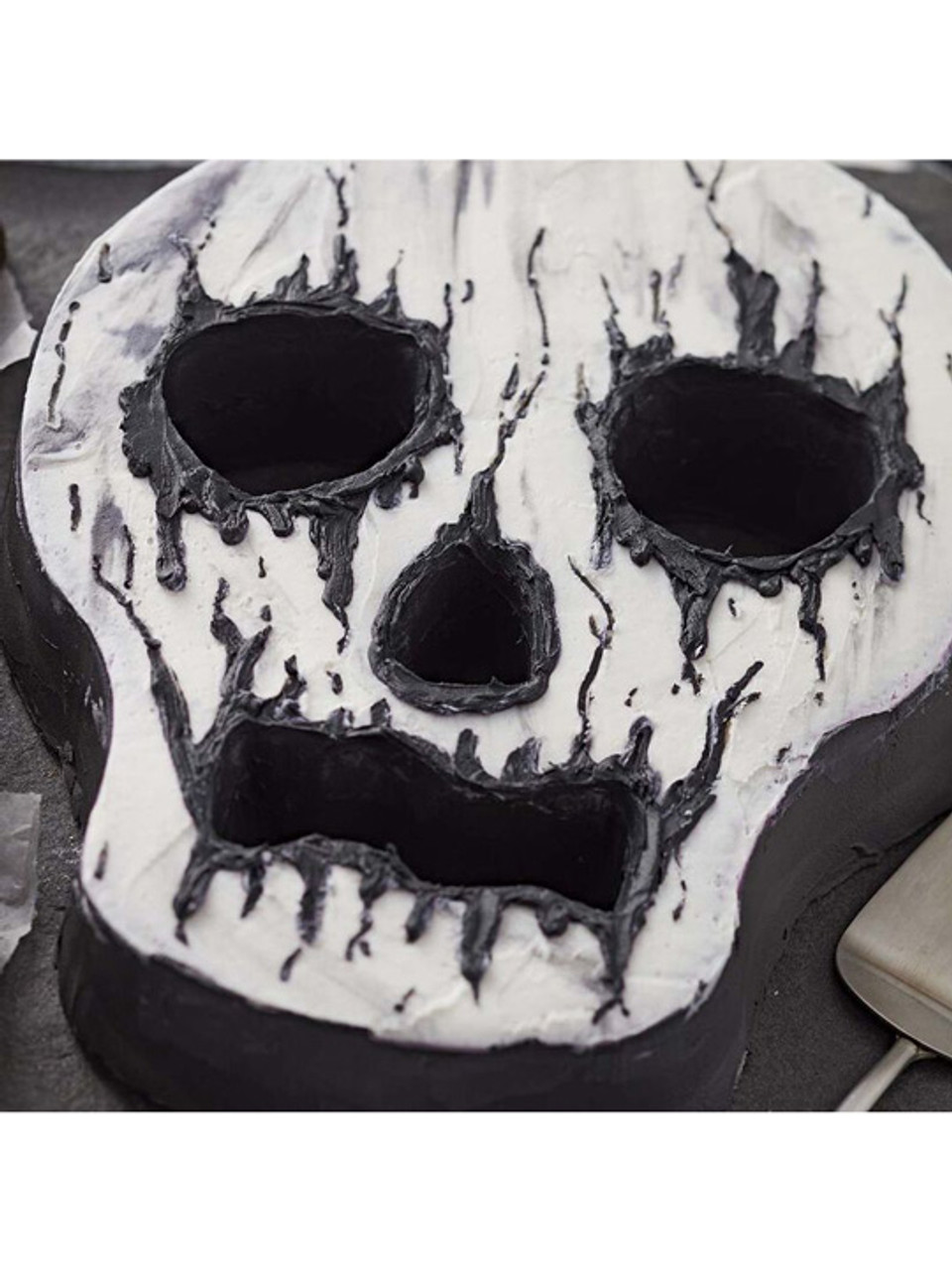 Creepy Skull Cake - Wilton