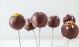 Cake Pops & Cakesicles 