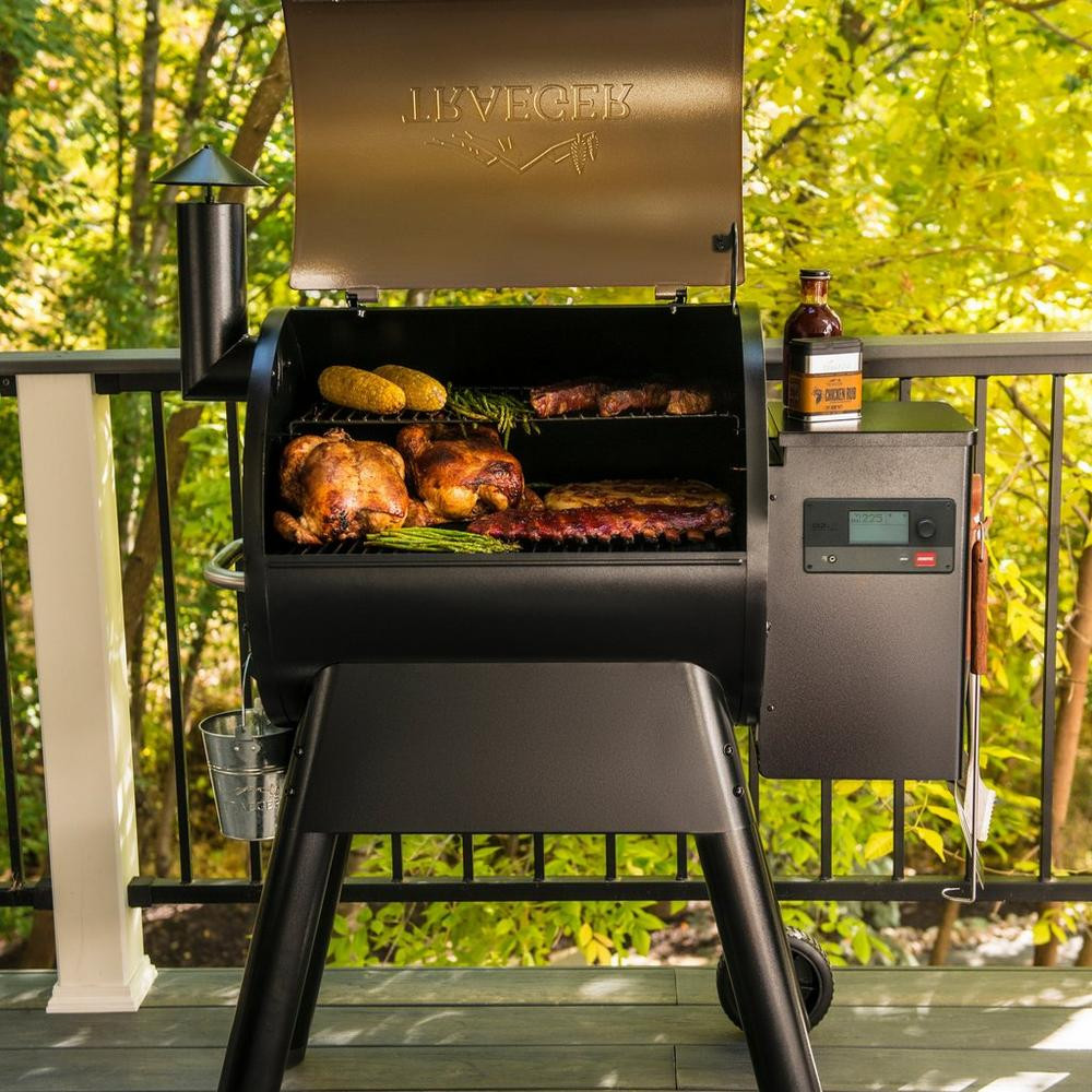Traeger Pro 575 WiFi Pellet Smoker Grill