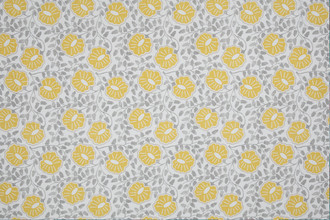 Fresh lemon yellow base with paisley pattern, featuring soft floral details in contrasting tones for a lively yet refined look.
