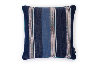 Verano cushion 45x45cm in Azzurro with self-piped edge for performance/outdoor use