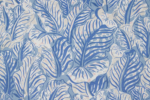 Mille Feuilles wallpaper in Cobalt, bold and expressive with deep blue leaf motifs that echo Dufy’s iconic palette and artistic rhythm.