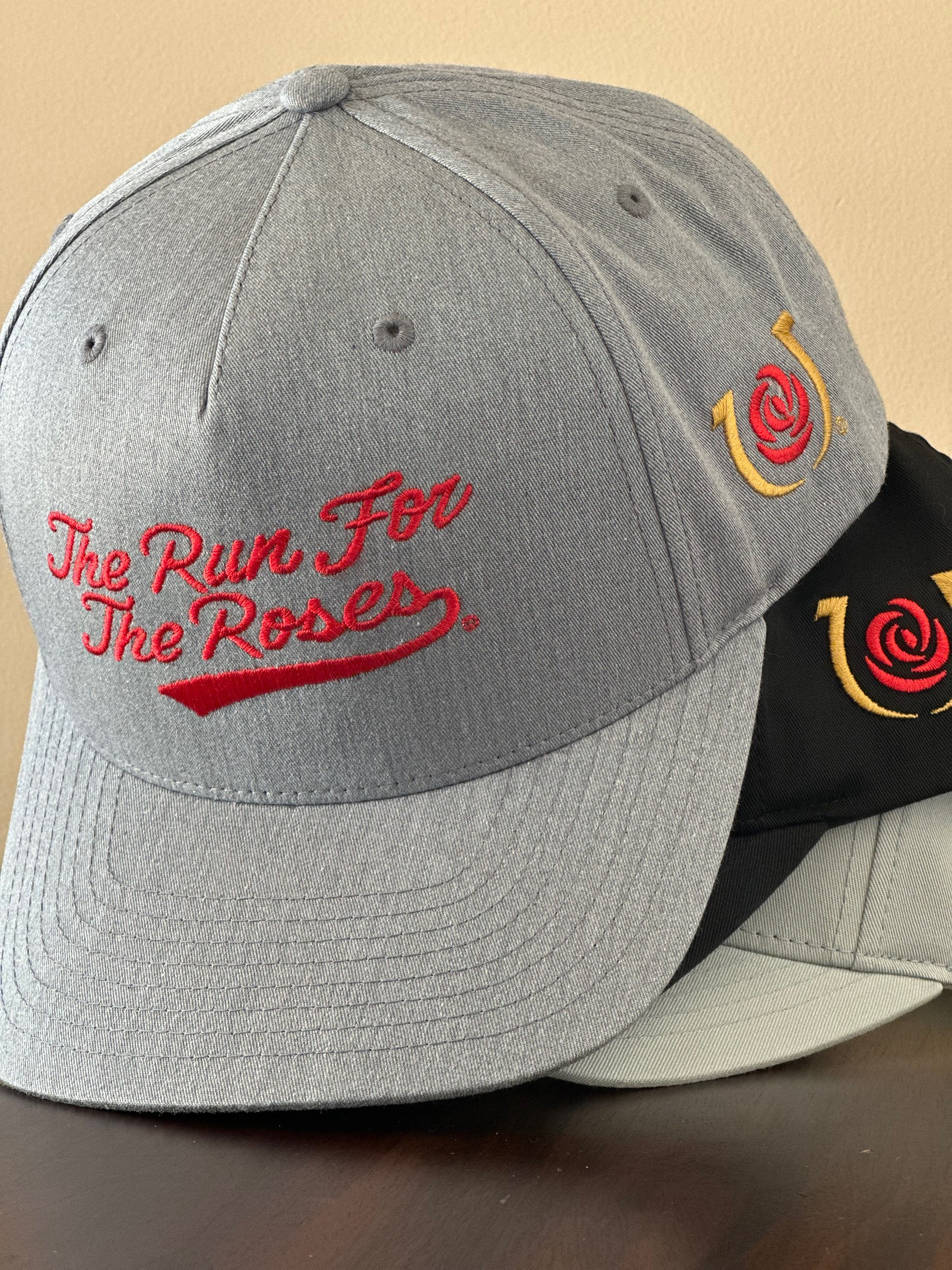 Run for the roses show stopper hat! THE RUN FOR THE ROSES HAT (BLACK) - Old Smoke Clothing Co main image 2
