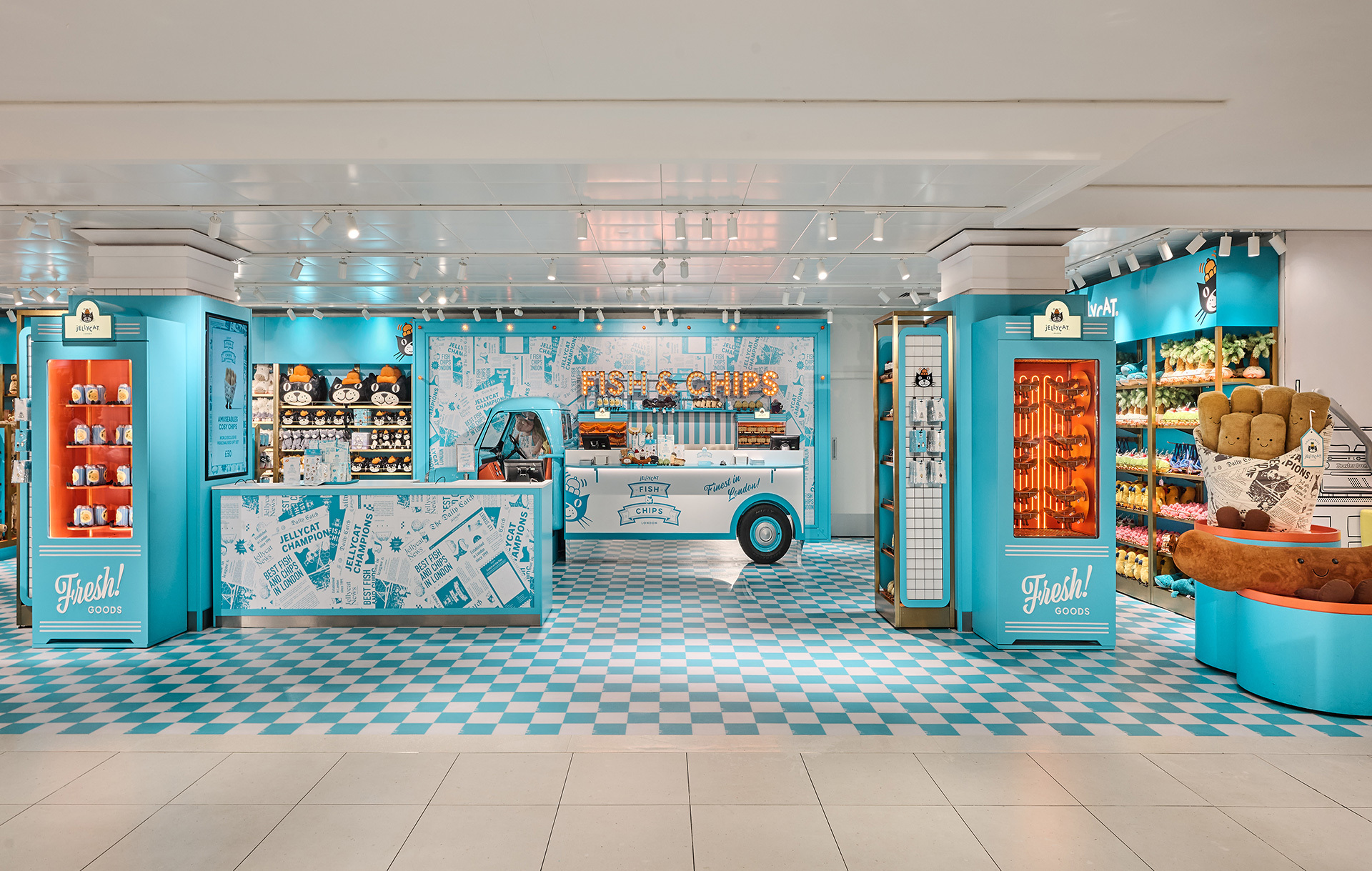 Das Jellycat Fish and Chips Erlebnis in Selfridges mit dem Fish and Chips Auto in den klassischen Jellycat Farben