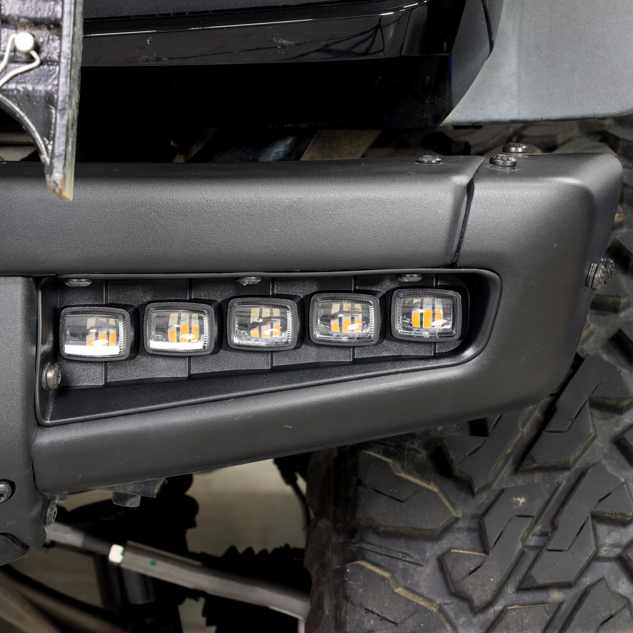 IAG I-Line 5 Lamp Bumper Indicator Light Kit for use with Modular Bumper 2021+ Ford Bronco - Installed