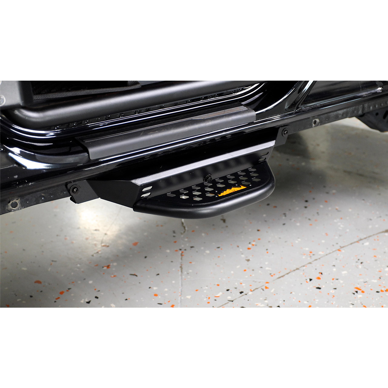 IAG I-Line Small Side Steps 2 pcs For Use Without Factory Rock Rails for 2021+ Ford Bronco - Installed 2