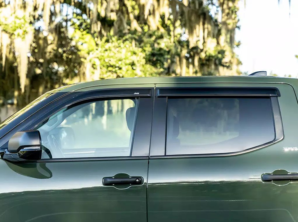 AVS Ventvisor Outside Mount Window Deflectors 4pc For 2022+ Toyota Tundra CrewMax - Installed