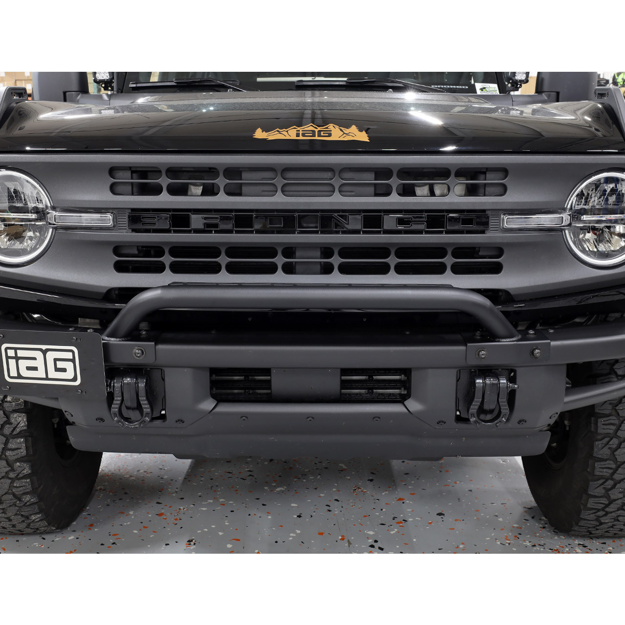 IAG I-Line Mini Bull Bar with Light Mount for 2021+ Ford Bronco w/Modular Bumper - Install Image 2 IAG I-Line Mini Bull Bar with Light Mount for 2021+ Ford Bronco w/Modular Bumper - Install Image 2