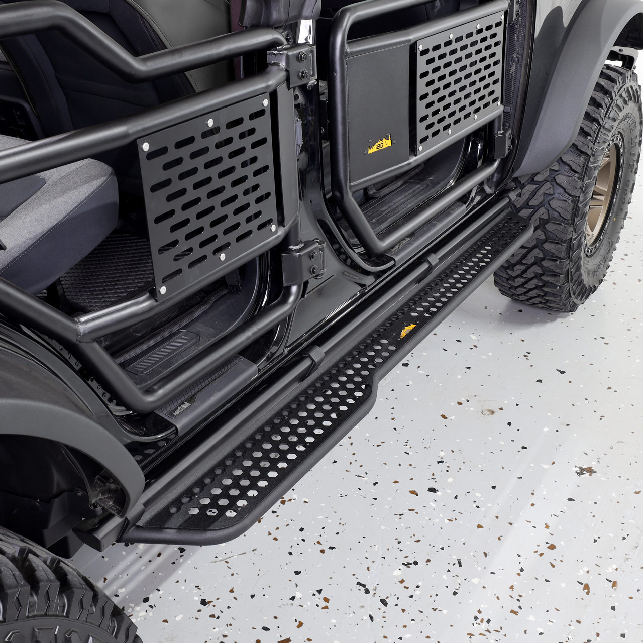 IAG Full Length EZ-Step Add-on for 2021+ Ford Bronco 4-Door IAG Full Length EZ-Step Add-on for 2021+ Ford Bronco 4-Door