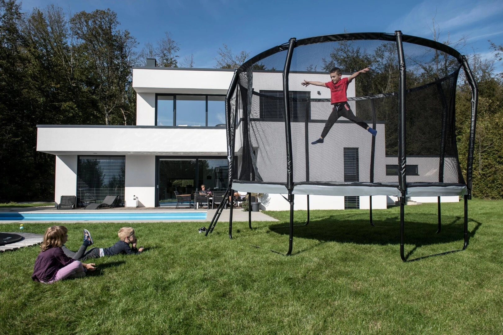 Akrobat Orbit Pro trampoline in anthracite