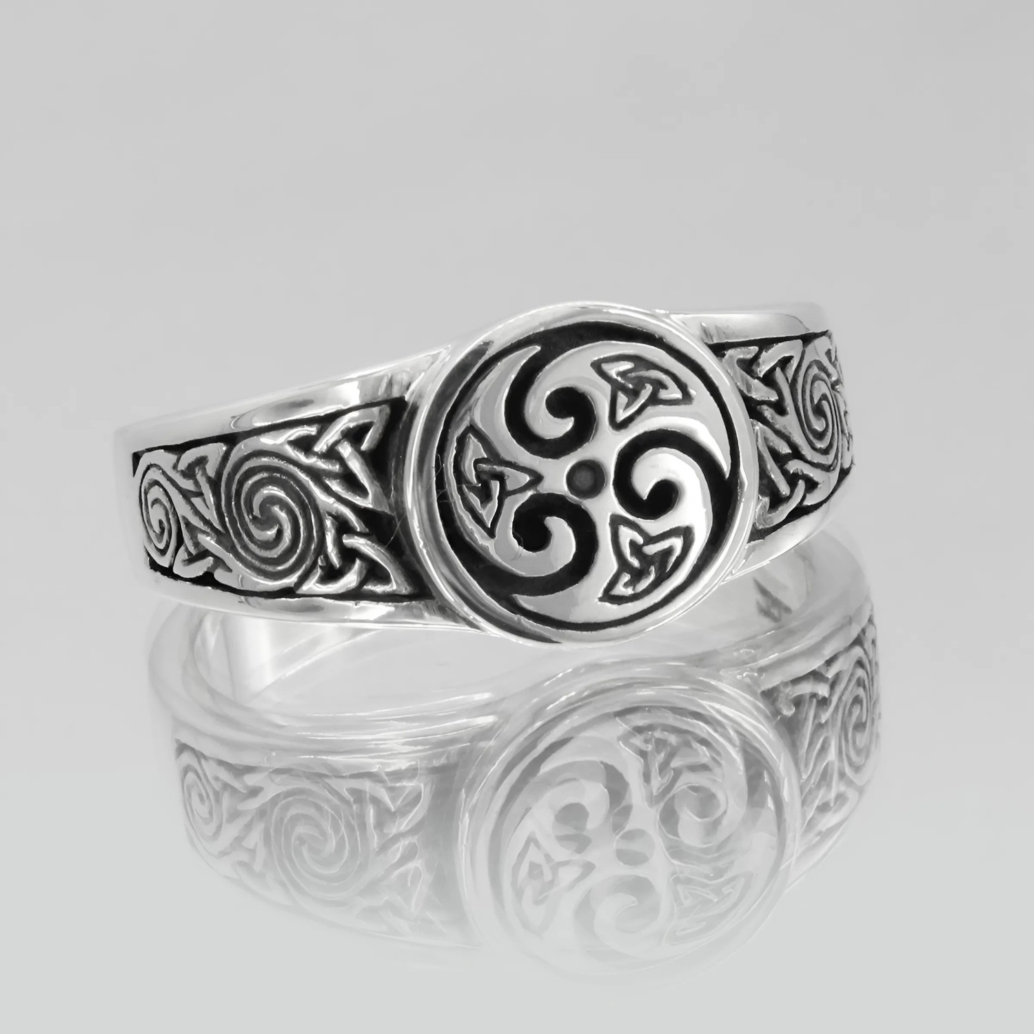 Celtic Knot Spiral Ring Triquetra Ring : Celtic Knot Triskele Spiral Ring - Druid Band - Pagan Jewelry - Witch Store Supplies