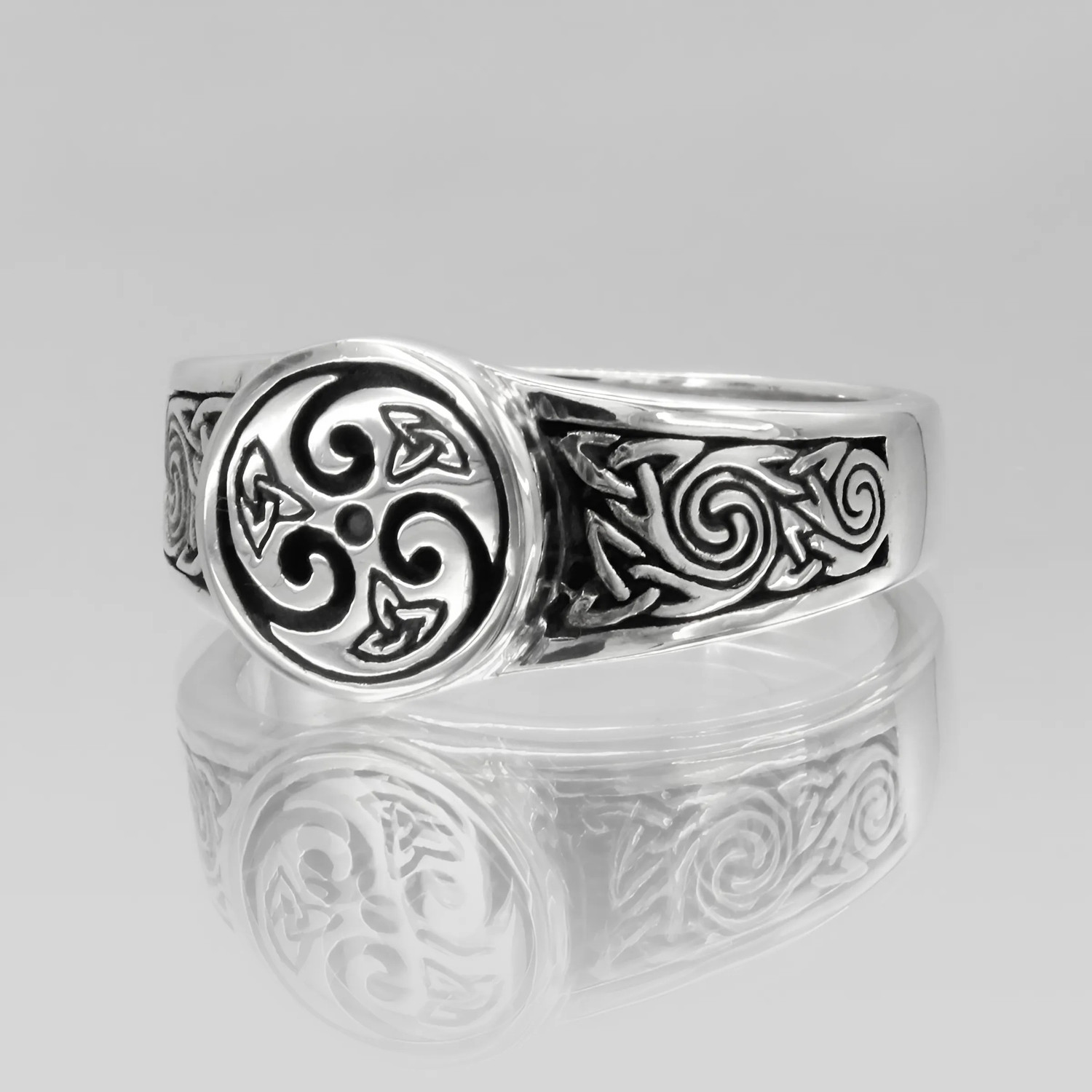 Celtic Knot Spiral Ring Triquetra Ring : Celtic Knot Triskele Spiral Ring - Druid Band - Pagan Jewelry - Witch Store Supplies
