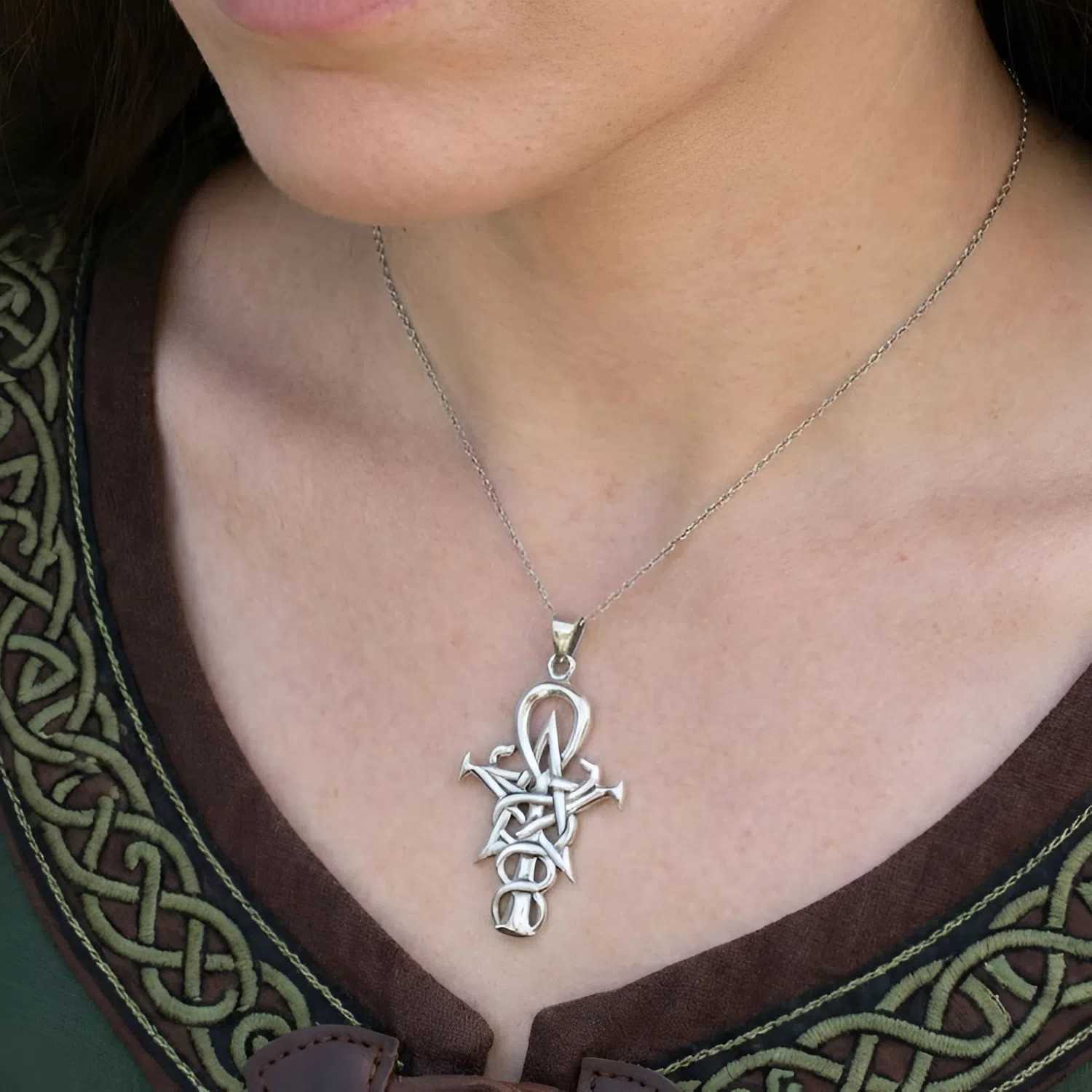 wizardry symbol pendant penkhaduce necklace made from .925 sterling silver