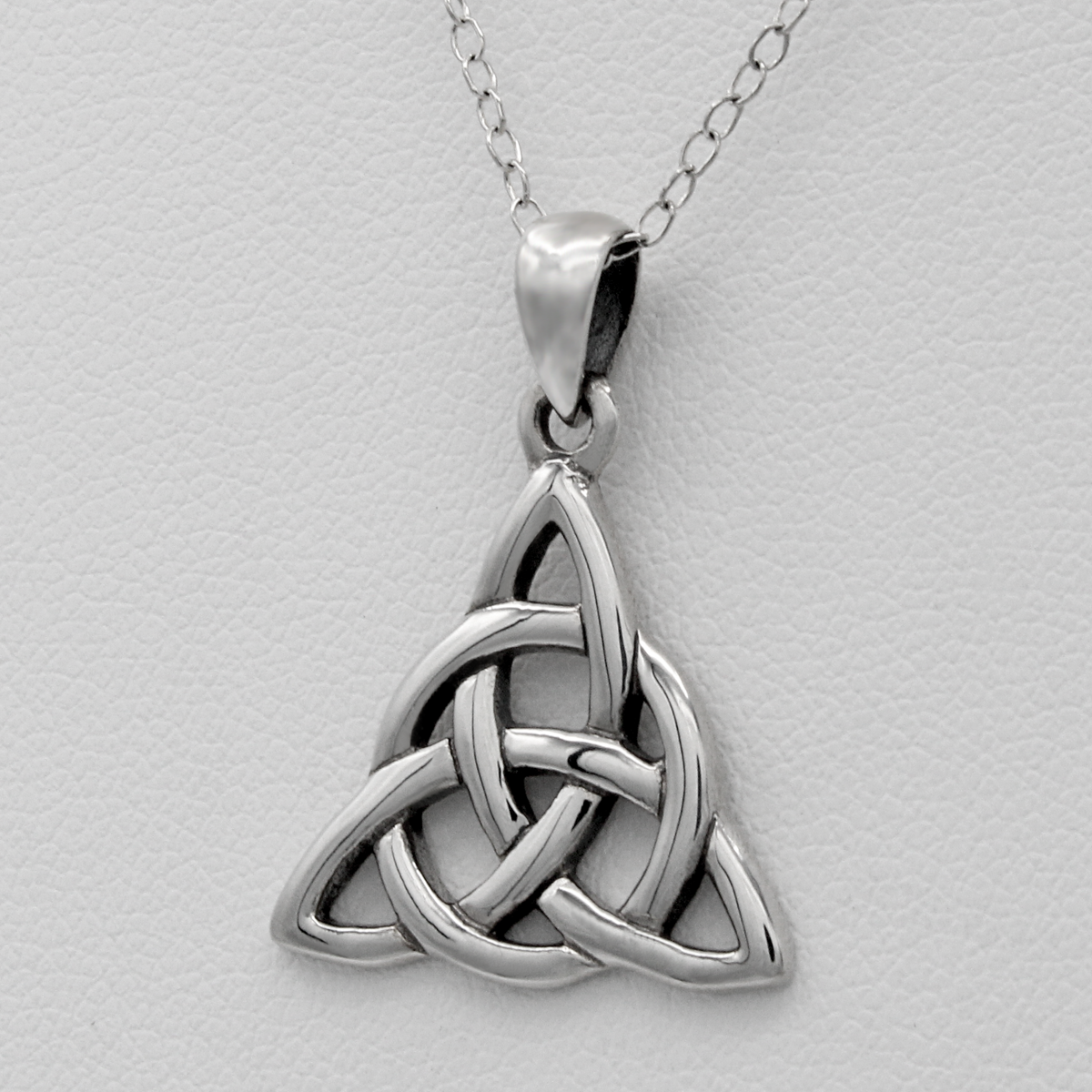Celtic Pagan Jewelry : Triquetra Celtic Witch Necklace