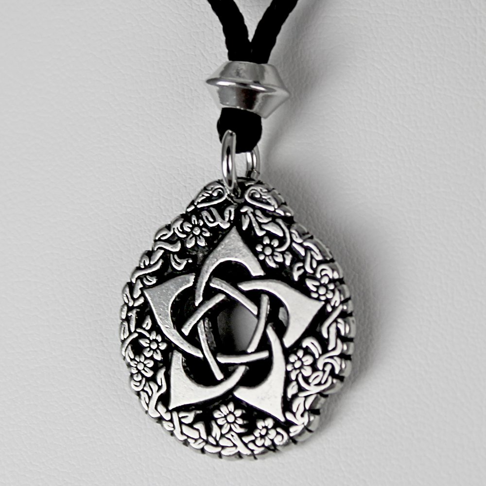 Pentacle of the Goddess Pewter Necklace Witchcraft Jewelry