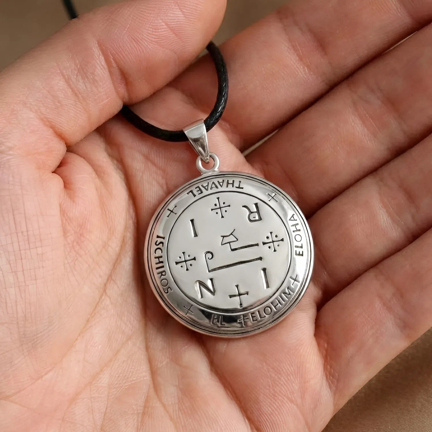 PS: Archangel Thavael Sigil Pendant 【公式通販】