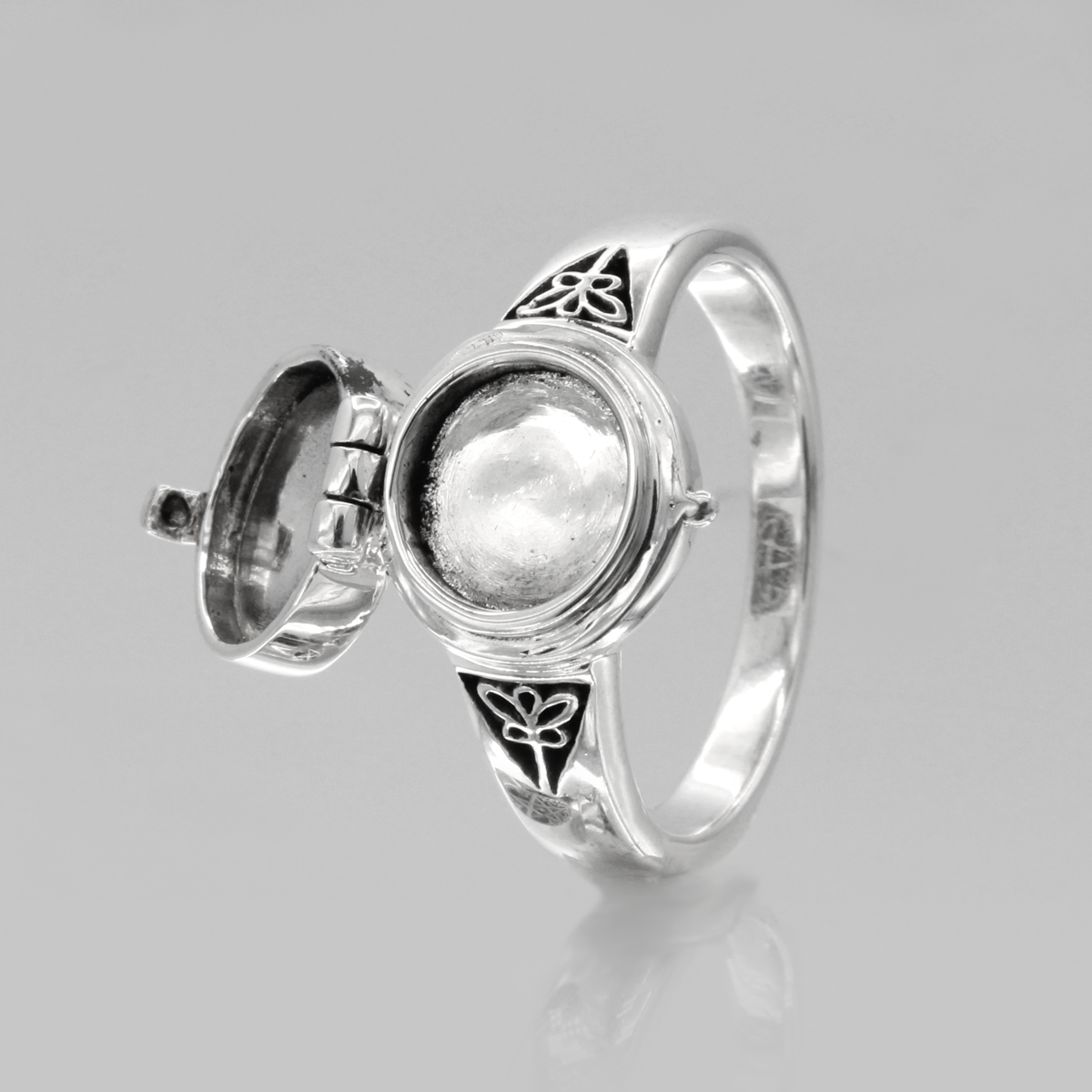 Spell Locket Tree Pentacle Poison Ring | Witch Shop | Sterling Silver Witchcraft Jewelry and supplies