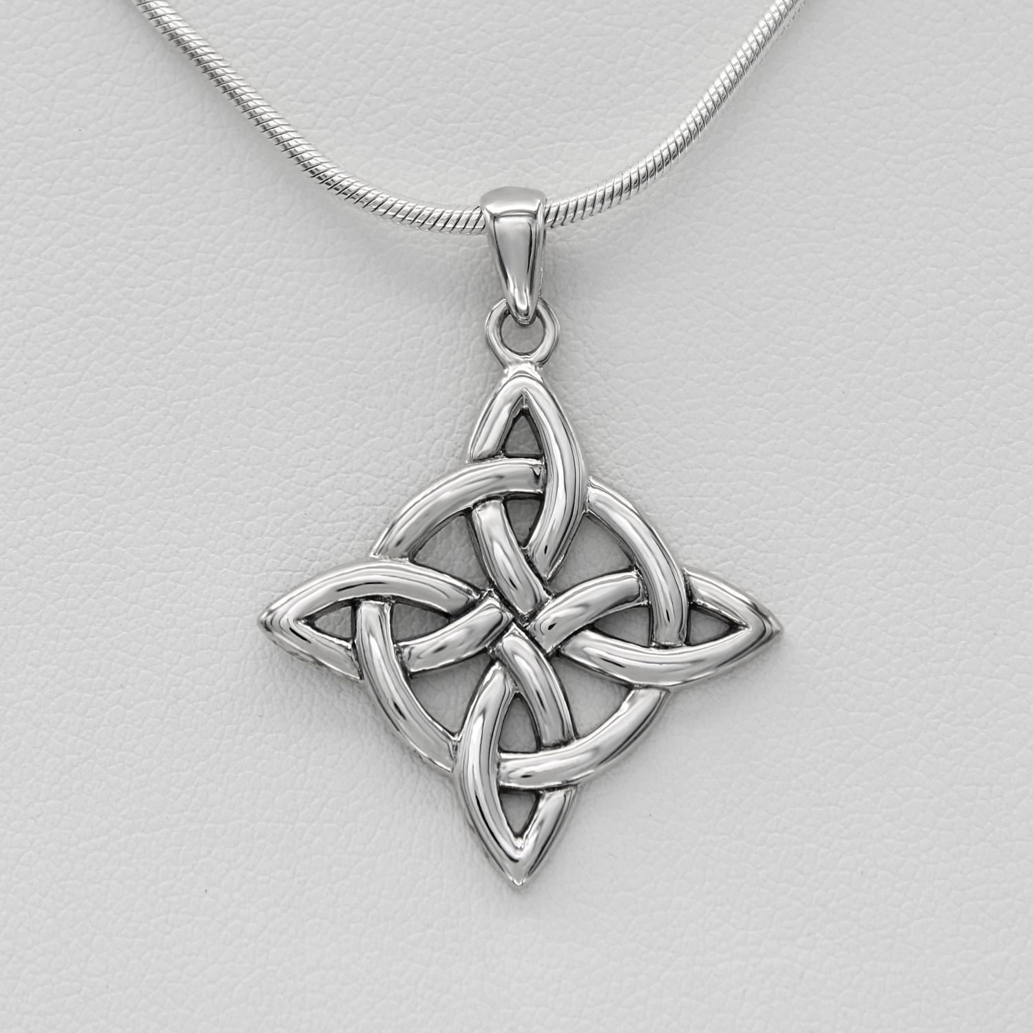 The Witches Knot Necklace
