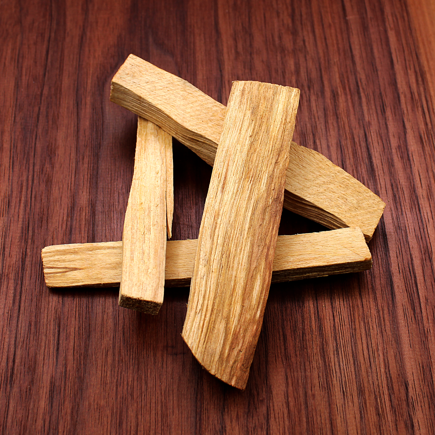 Palo Santo 4 stick bundle