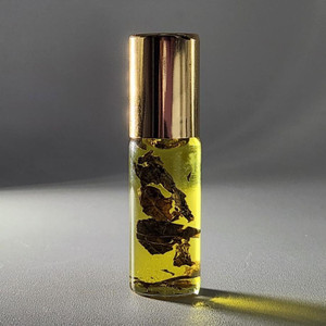 Patchouli Oil Single Scents Infused Ritual Anointing Oil 5ml Roll on Bottle Candle Magick Ritual Work Money & Prosperity Spells Witchcraft Shop Wiccan Ritual Tools Witch Wellness & Magic Supplies