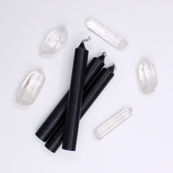 Explore the possibilities with our 33 Spell Candle Set, a comprehensive witchcraft set featuring 11 colors for all your magick spells. Ideal for various workings, this spell kit includes candles for money, love, luck, banishing, and protection.