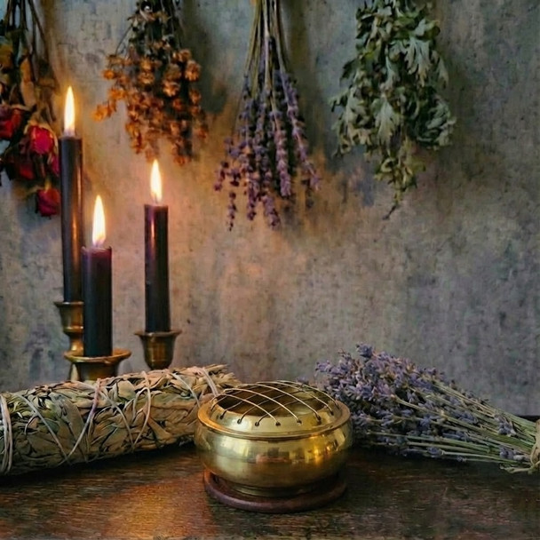 Brass Screen Burner for Charcoal Resin & Loose Incense | Witch Witchcraft  & Ceremonial Magick Altar Tool | Ritual Space Decor |  Sabbat Ritual Supplies | Green Witchcraft | Hedge Craft | White Witchcraft Supplies | Frankincense Myrrh Copal White Sage Burner