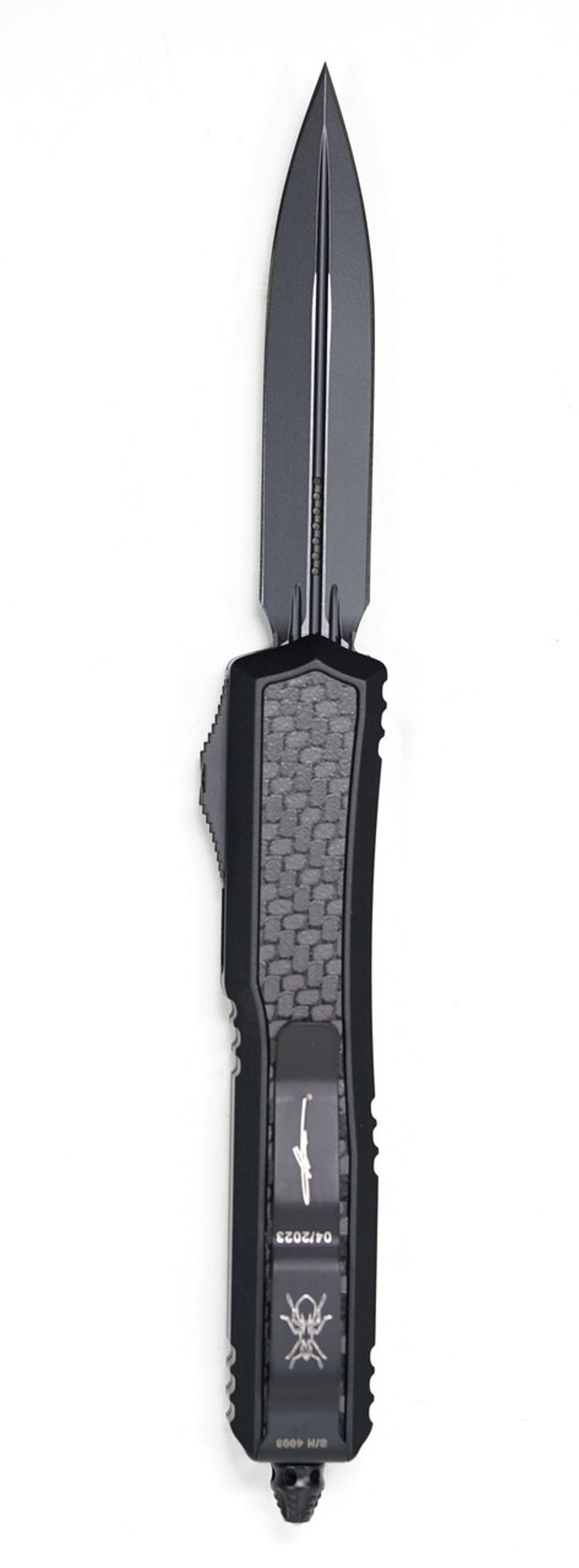 Microtech 206-1TCFIS Makora II D/E w/ Carbon Fiber