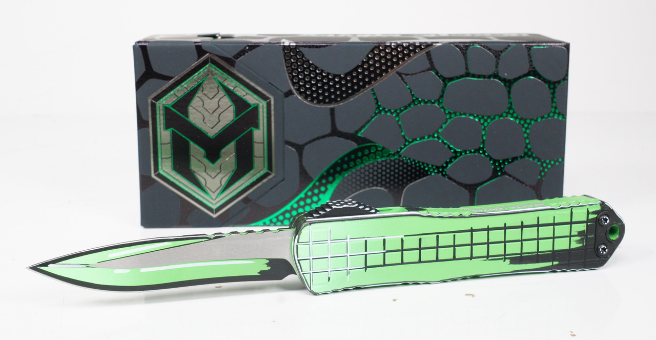 Discover the Heretic Manticore E Recurve Toxic Green Shade