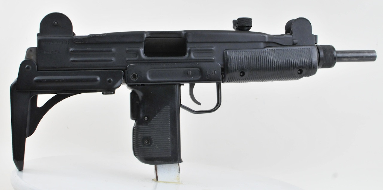 uzi 9mm submachine gun