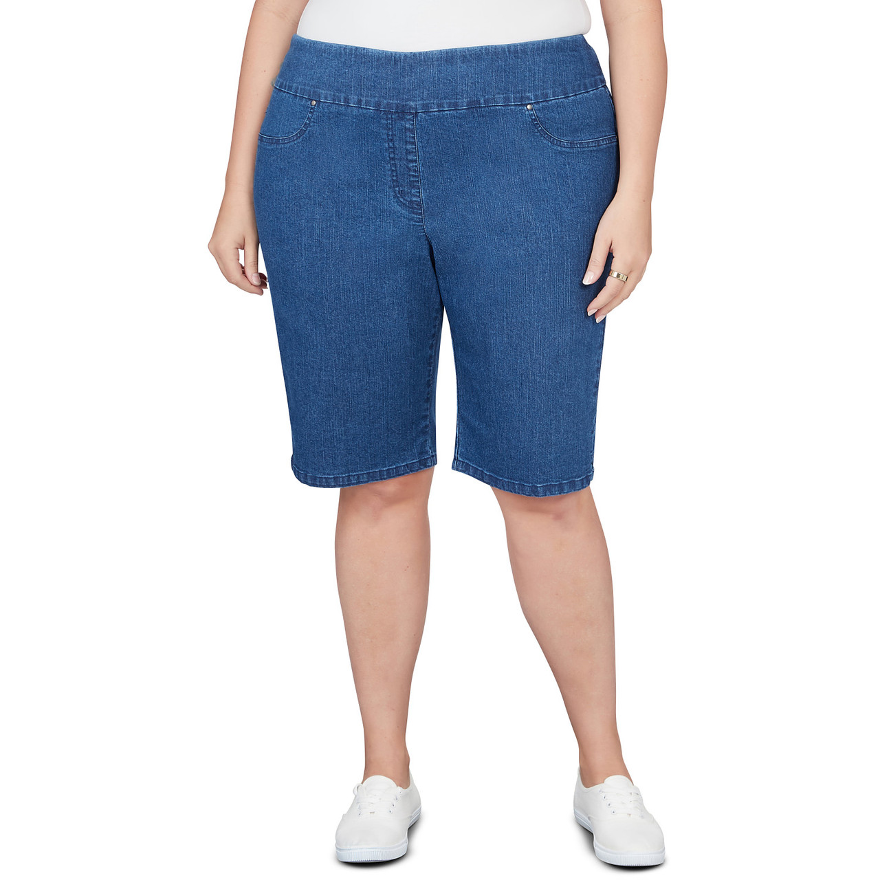 Buy Suki Mid Rise Bermuda Short Plus Size for USD 74.00 | Silver Jeans US  New