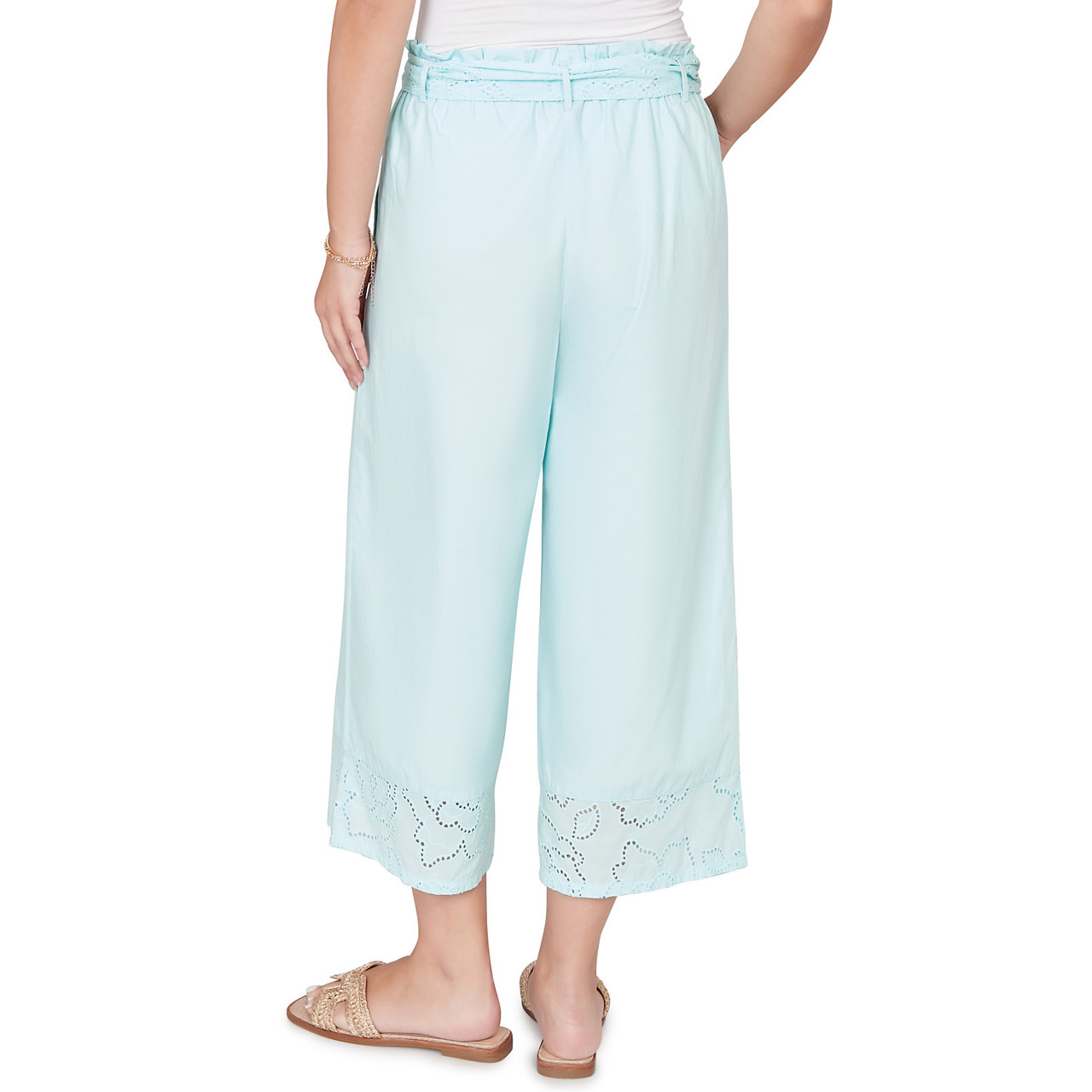 Plus Women's Poplin Eyelet Trim Pull On Capri | Ruby Rd.