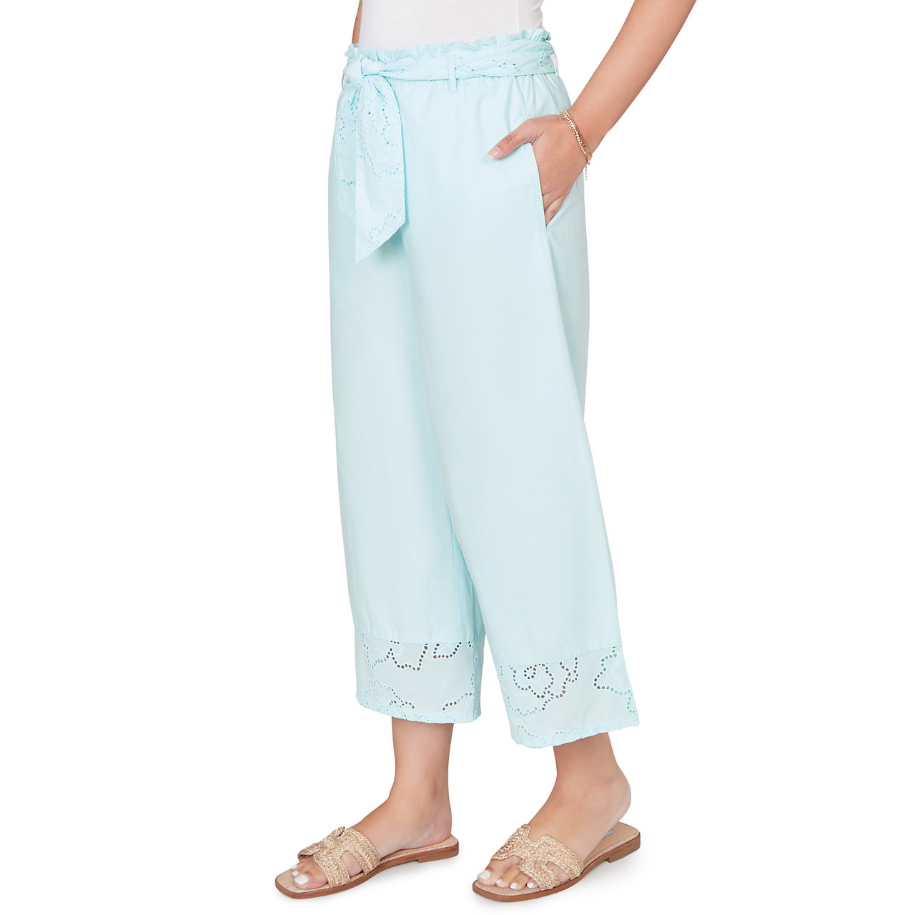 Plus Women's Poplin Eyelet Trim Pull On Capri | Ruby Rd.