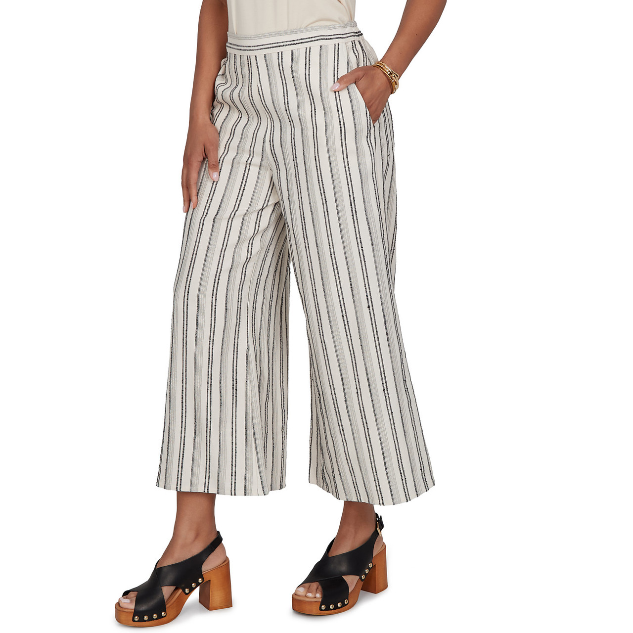 Petite Women's Textured Stripe Elastic Waist Cropped Pant | Ruby Rd.