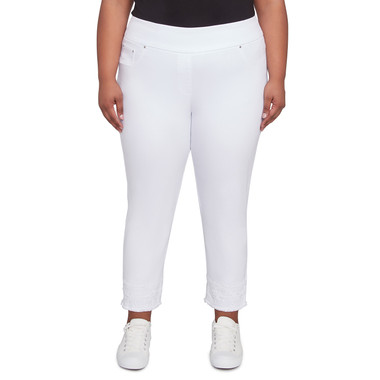 WHITE Plus Women's Embroidered Extra Stretch White Denim Jeans