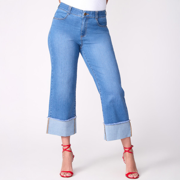 Petite Women's Premium Denim Wide Leg Cropped Jeans