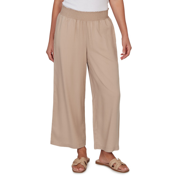 Petite Women's Smocked Waist Cropped Pull On Pant