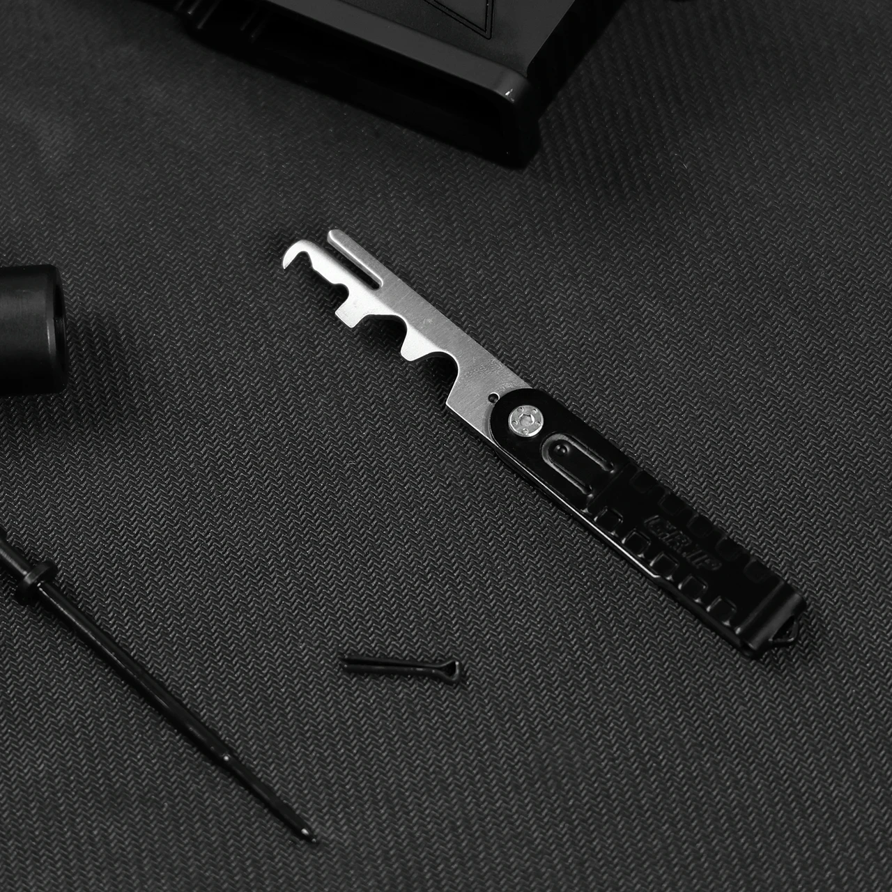 Gun Scraper Cleaning Tool