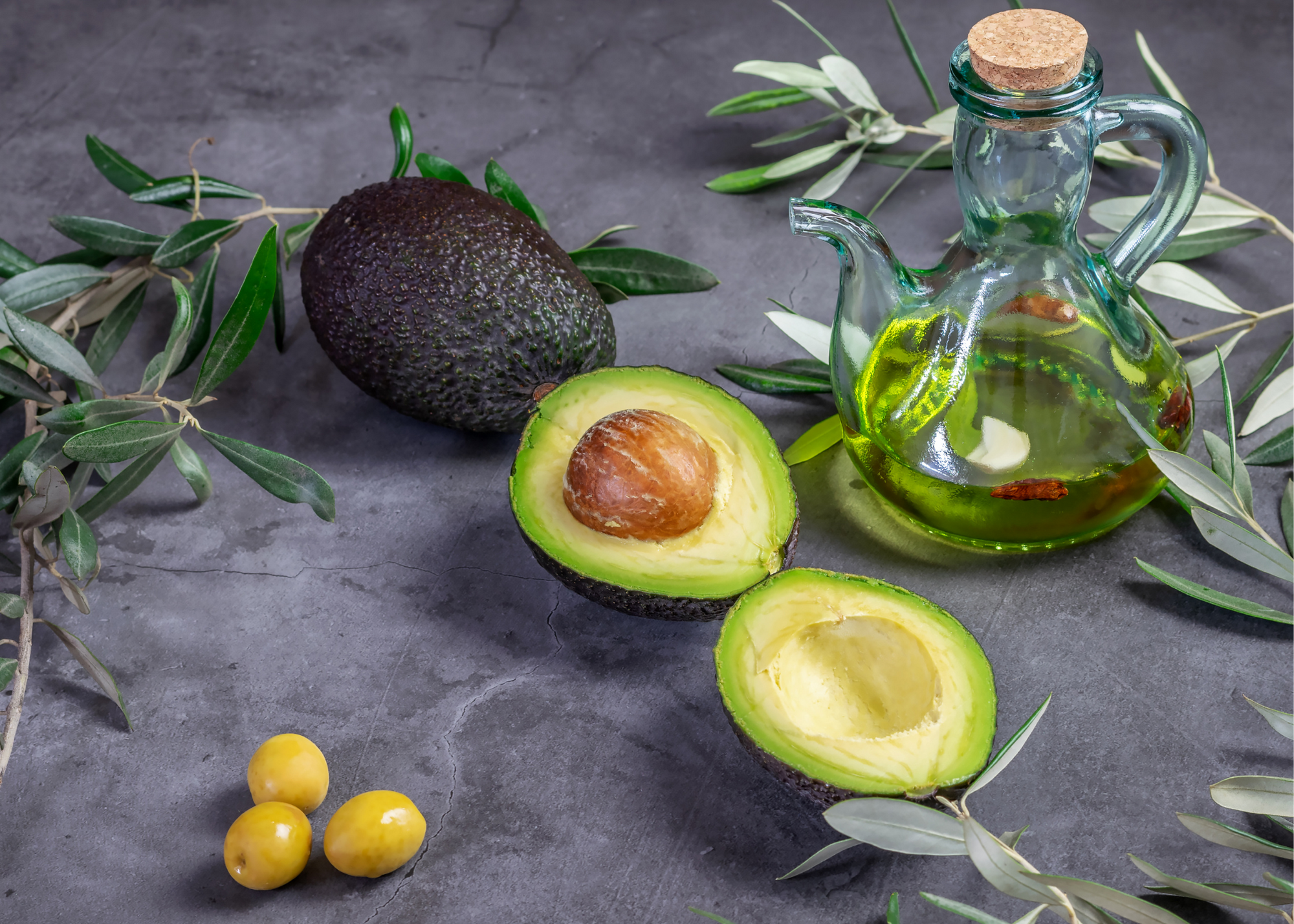 Avocado Vs. Olive Oil: Differences Between Avocado and Olive Oil