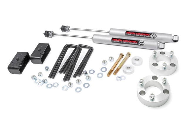 Rough Country 3in Toyota Suspension Li ft Kit RCS74530