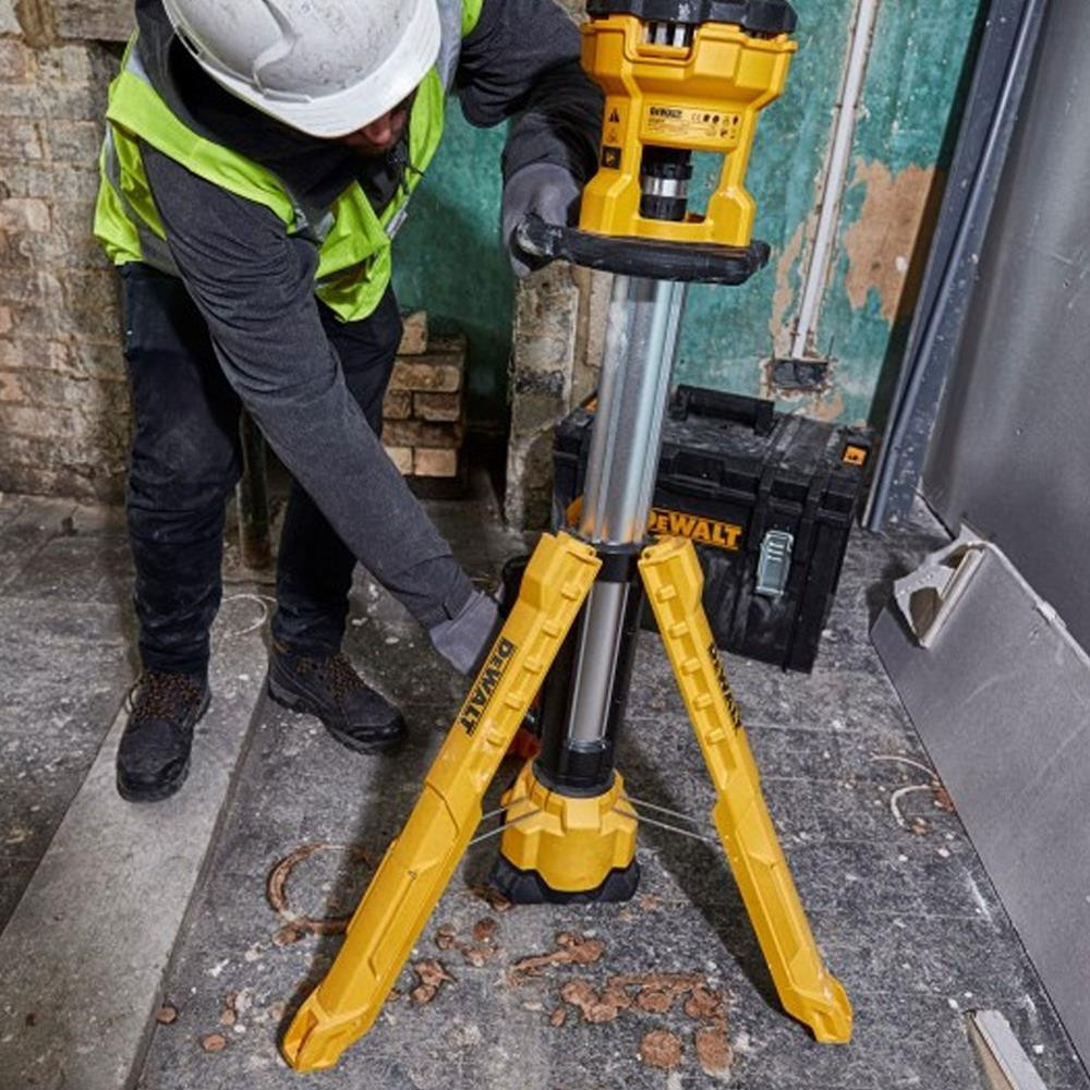 Dewalt DCL079 18V LED Tripod Light Dewalt Torches Lighting