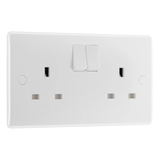 BG Electrical 800 Series 13A 2-Gang DP Switched Plug Socket White BG Electrical 800 Series 13A 2-Gang DP Switched Plug Socket White