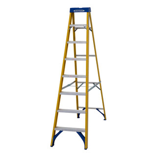 Werner 716 Series 8 Tread Fibreglass Stepladder Werner 716 Series 8 Tread Fibreglass Stepladder