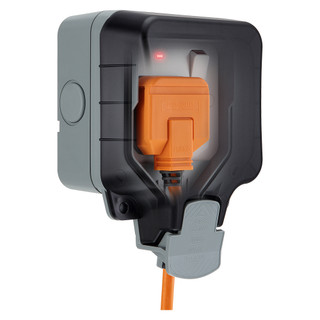 BG Electrical IP66 13A 1-Gang DP Weatherproof Outdoor Switched Socket BG Electrical IP66 13A 1-Gang DP Weatherproof Outdoor Switched Socket