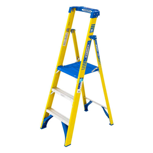 Werner Fibreglass Lightweight Podium 3 Tread Stepladder image