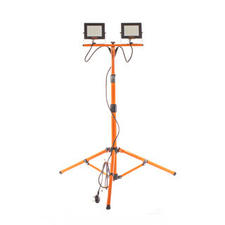 Vaunt Lighting Tripod Lights